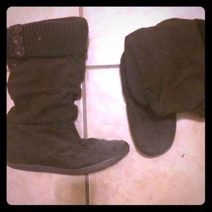 Brown slouchy boots