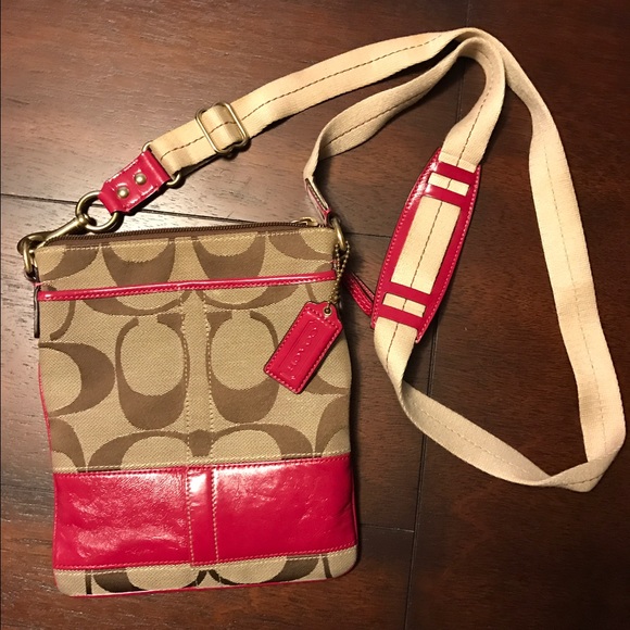 Coach Handbags - Coach Signature Stripe Swing Pack
