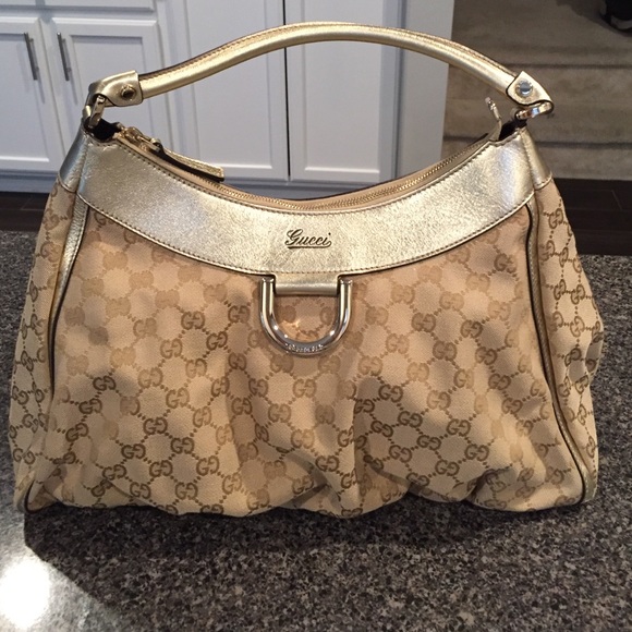 Gucci purse, barely used