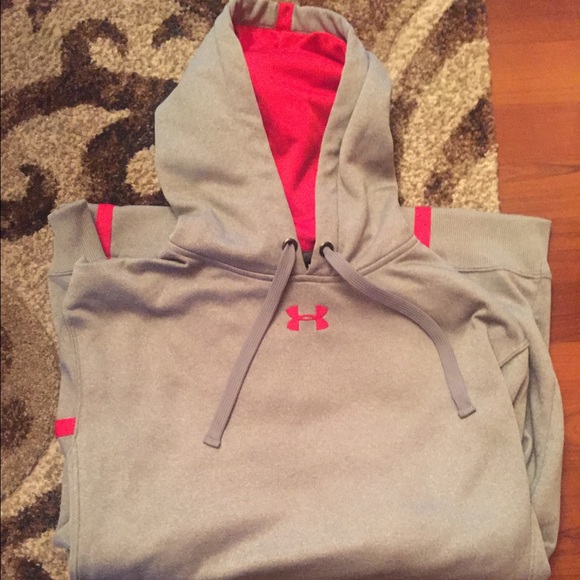 🎉🎉Under Armour hoodie🎉🎉