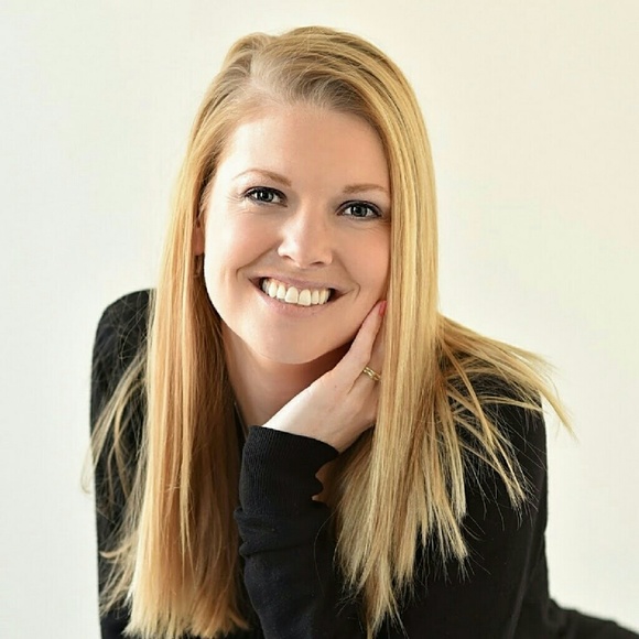 Meet your Posher, Sarah - Picture 1 of 1
