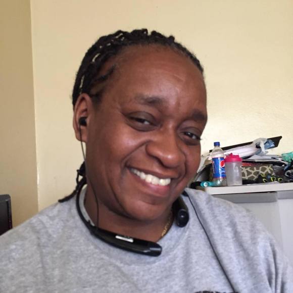 Meet your Posher, Yvonne