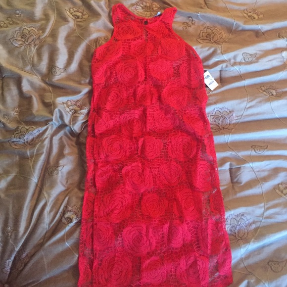 ❗️NWT❗️ Red Lacy Beach/Pool Cover - Picture 1 of 4