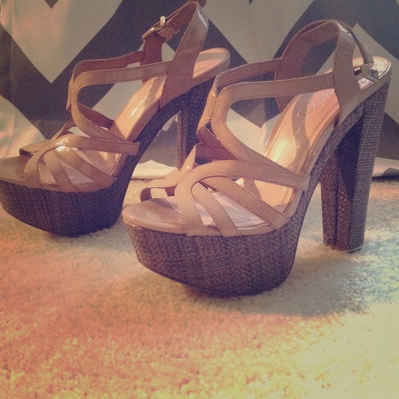 Adorable Jessica Simpson Heels!