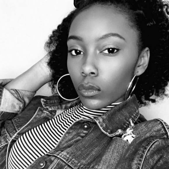 Meet your Posher, Laneesha - Picture 1 of 1