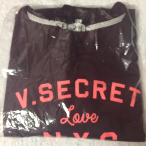 BNIP Victoria Secret Slouchy Pullover - Picture 2 of 2