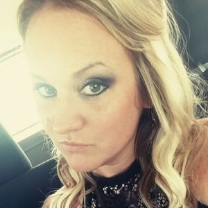 Meet your Posher, Lacey