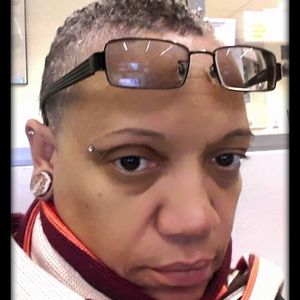 Meet your Posher, Inez