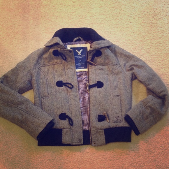 Warm, trendy AE coat!