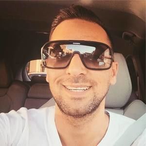 Meet your Posher, Doug