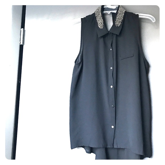 Beaded collar tunic top