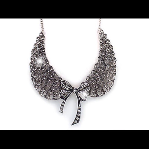 Crystal accent bow ties beautiful lacework neckl.. - Picture 1 of 1