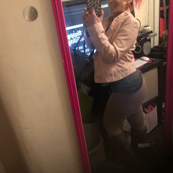 Meet your Posher, Francine - Picture 4 of 5