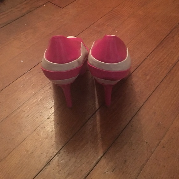 Bcbg open toe shoes - Picture 2 of 4