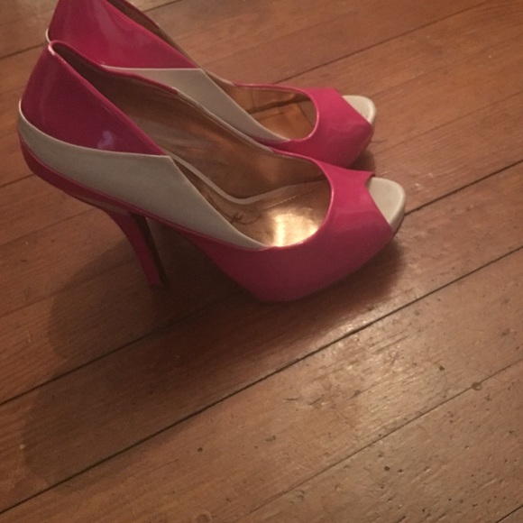 Bcbg open toe shoes - Picture 3 of 4