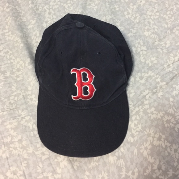 Navy blue Boston Red Sox baseball cap (hat)