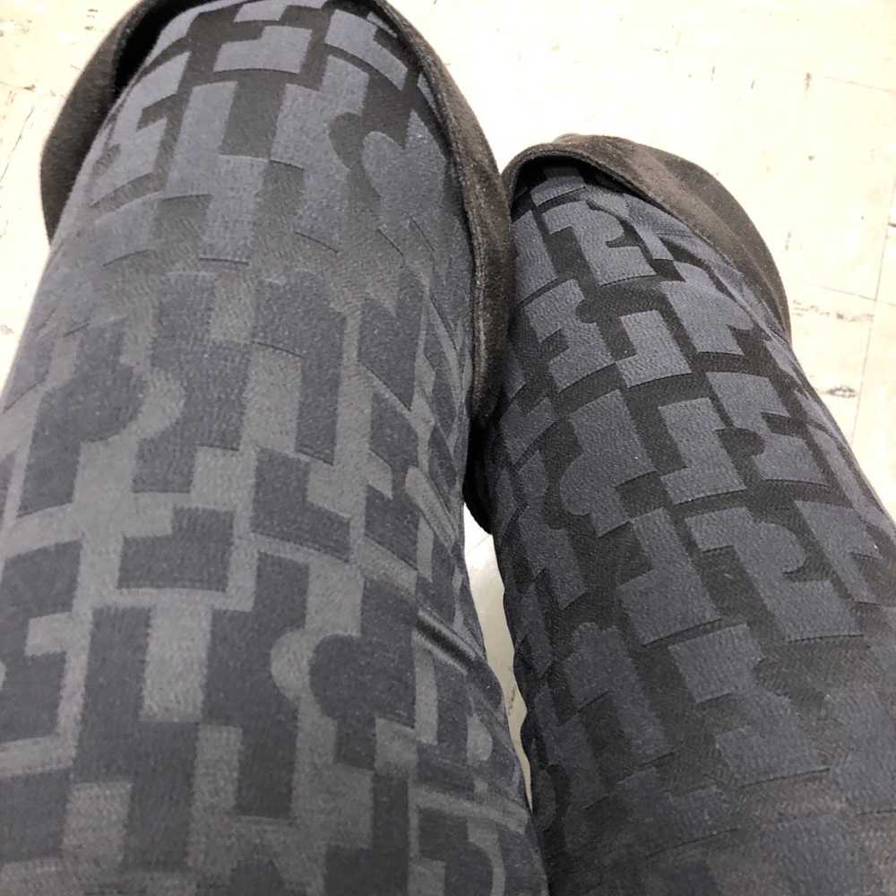 Kenneth Cole Black patterned pants size 6