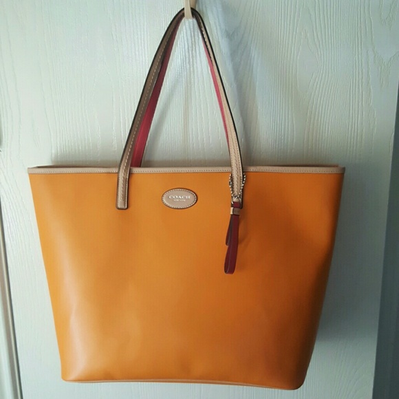 Authentic Coach Metro Large Tote