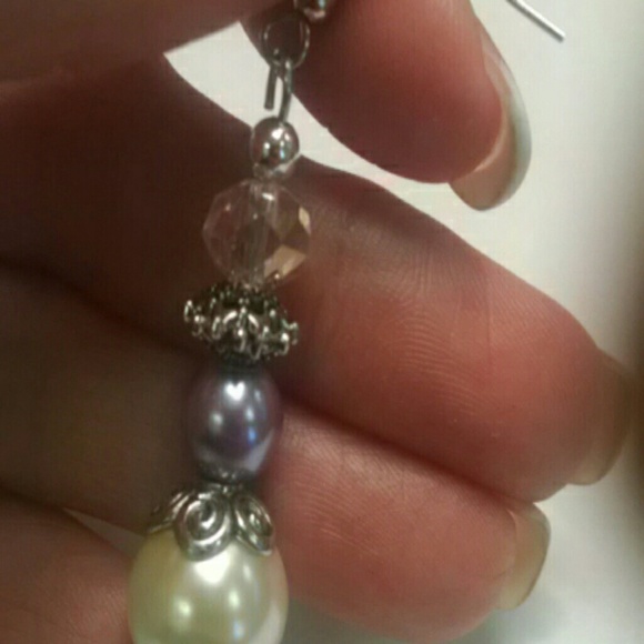 Victorian Pearl Earrings, Mauve, Cream, Dangle - Picture 2 of 3