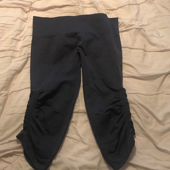 Lululemon Crop workout pants