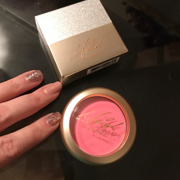 Mac Mariah  powder blush - Picture 1 of 2