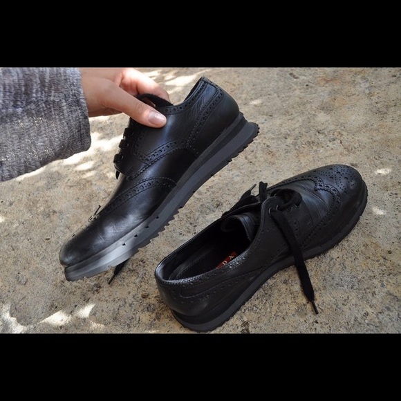 Prada Milano Black Leather Laced Oxford Shoes