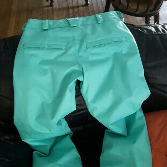 Volcom Frochickie Snow Pants, size small - Picture 3 of 4