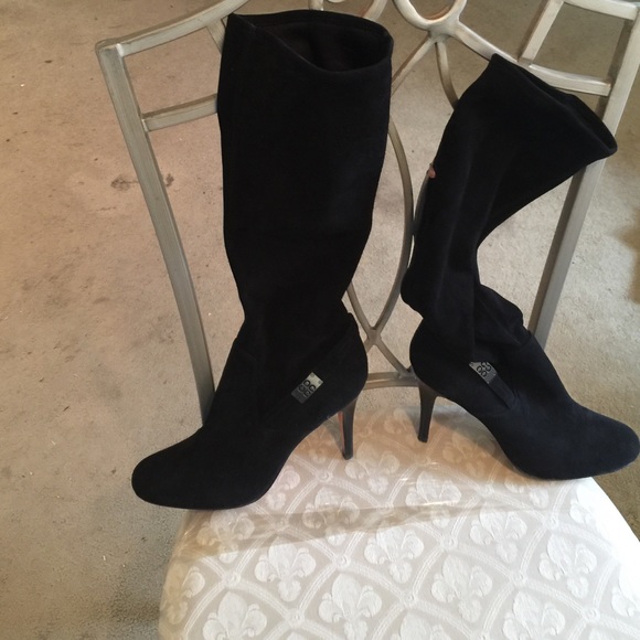 Beautiful Suede Coach Boots - Picture 1 of 4