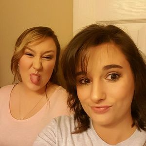 Meet your Posher, Crystal