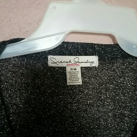 Blouse - Picture 2 of 3