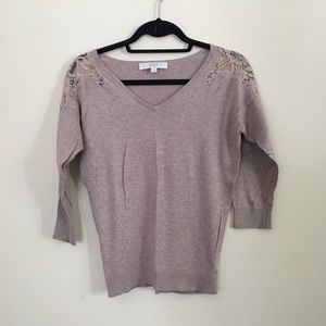 ⭐️ Beige cold shoulder sweater with lace