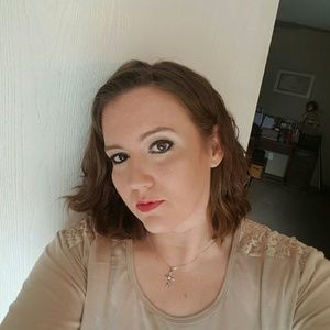 Meet your Posher, Ashleigh