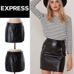 💨❄️👢💅🏼Express- Size11/12 Faux Leather skirt.