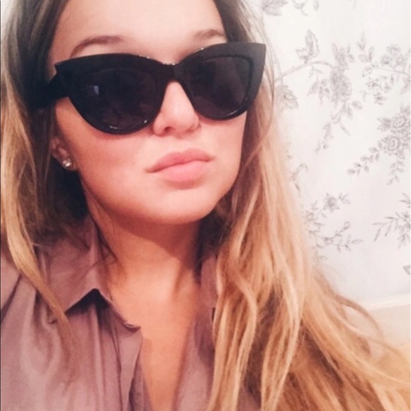 ONLY 1 left!! Olivia Sunglasses NWT - Picture 4 of 8