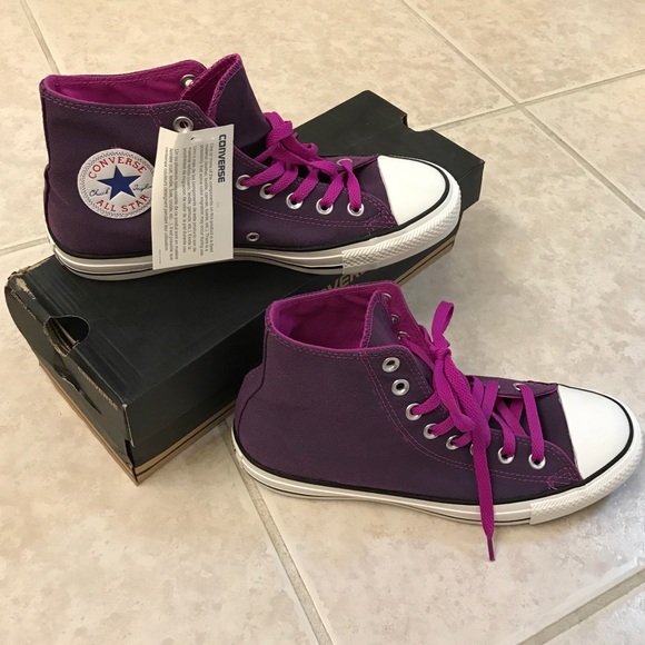 NWT Women's Converse Chuck Taylor Hi-Top Purple