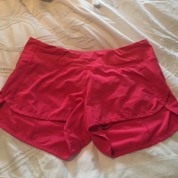Lululemon Fuschia running shorts