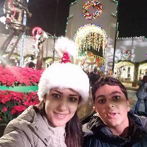 Meet your Posher, Houry