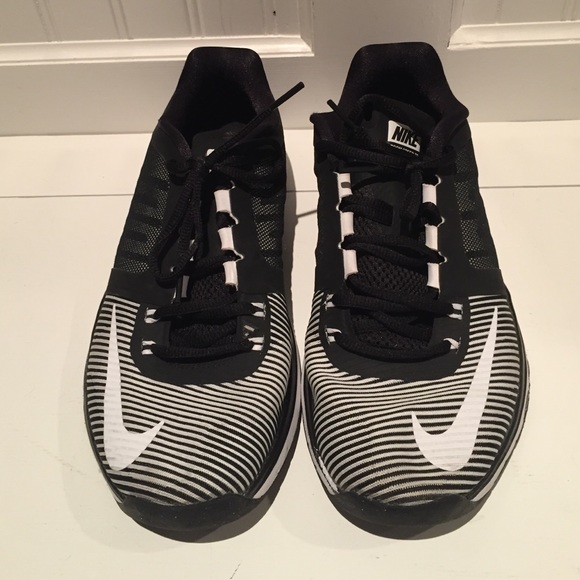 Men's Black and White Nike Zoom