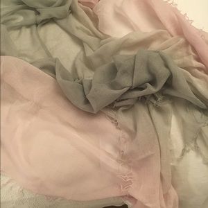 Brand new Chan Luu cashmere ombré scarf