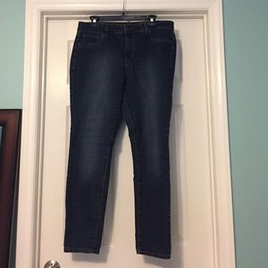 Stretchy skinny jeans