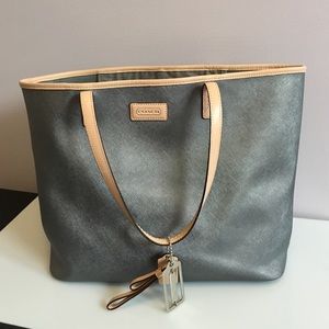 Beautiful silver Coach tote!
