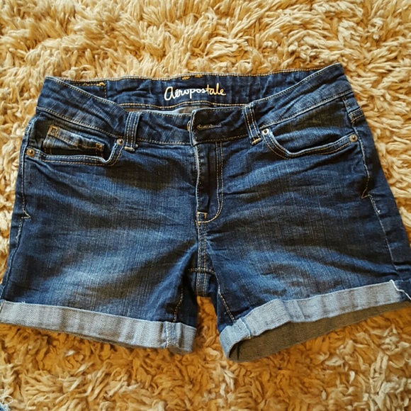 Aeropostale boyfriend style shorts - Picture 1 of 2