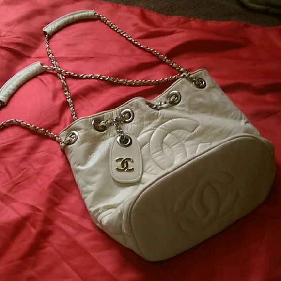 Chanel purse - Picture 1 of 1