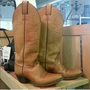 100% leather - Justin cowboy boots Size 5