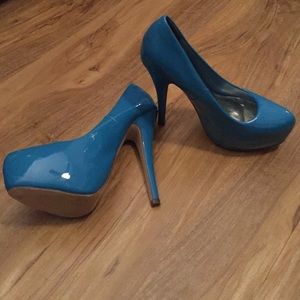 Forever 21 Electric Blue Heels Size 7.5