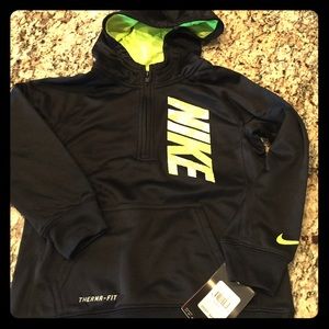 Boys size 6 Nike Therma-Fit 3/4 zip hoodie