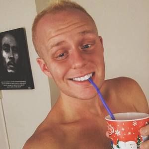 Meet your Posher, Wade