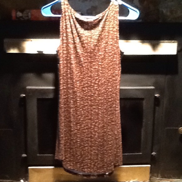 Tank - Picture 2 of 2