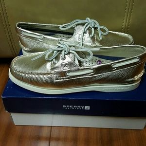 Sperry Top-Spider boat shoes