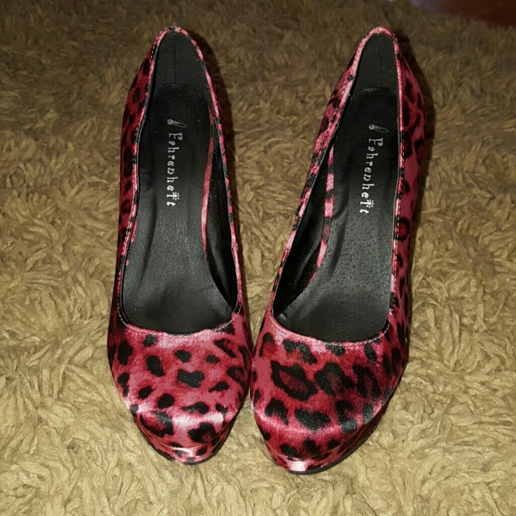 Pink pumps